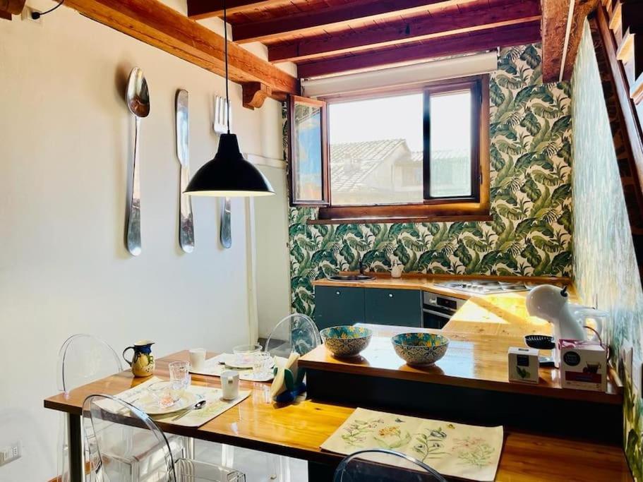Loft moderno ubicato nel centro storico di Lucca – Lucca